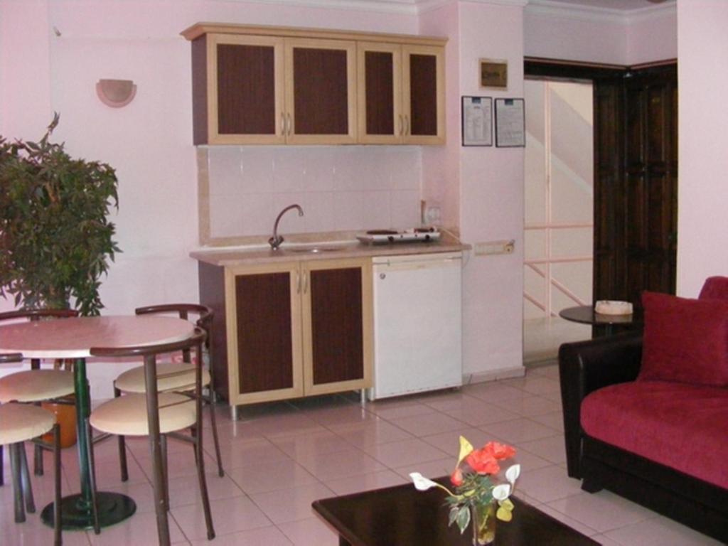 Antik Apart & Hotel Мармарис Экстерьер фото
